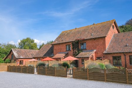 Cofton-Holiday-Cottages