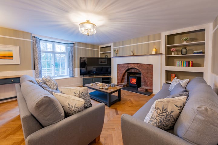 Cofford Farmhouse Living Room